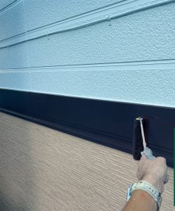 外壁塗装 ローラー 塗装中②