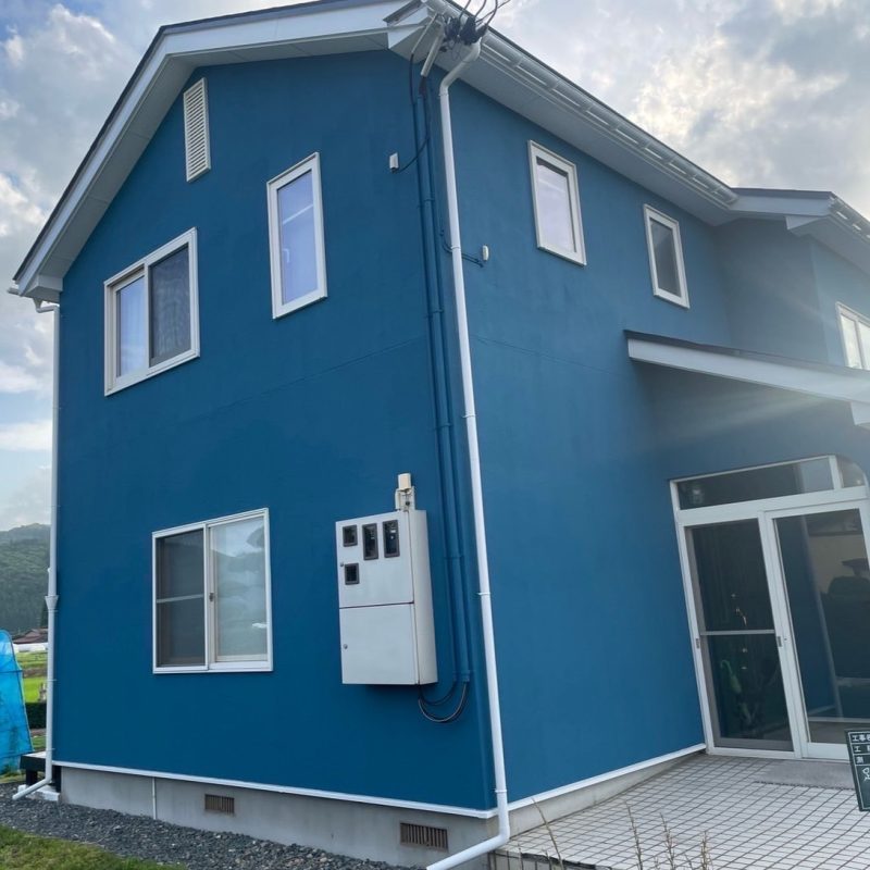 住宅の屋根
外壁塗装